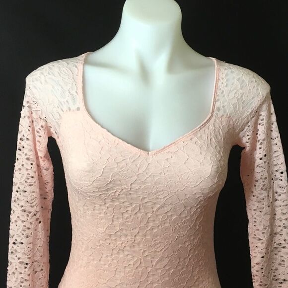 NEW!!!HOLLISTER LACE TEDDY  - Picture 4 of 4